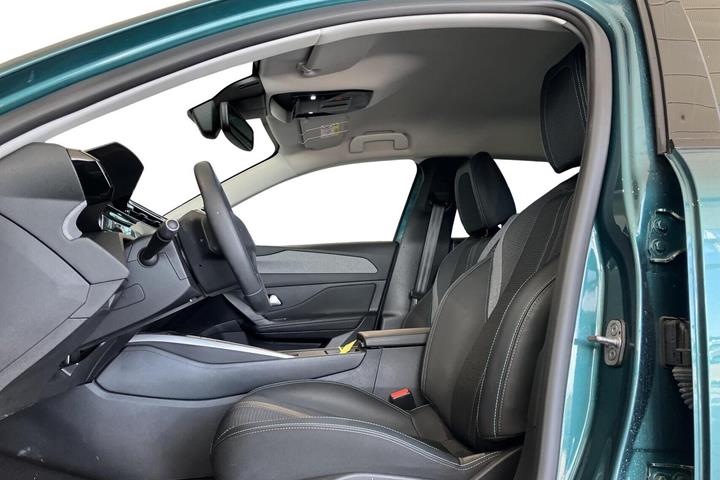Grøn Peugeot E-308 fra 2024