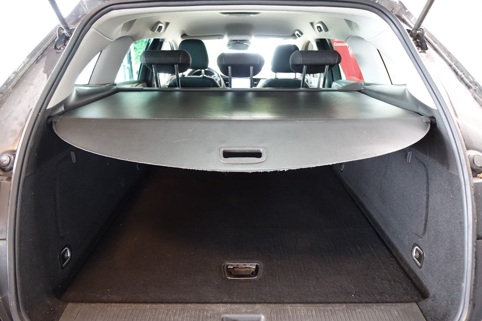 Sort Opel Astra fra 2016