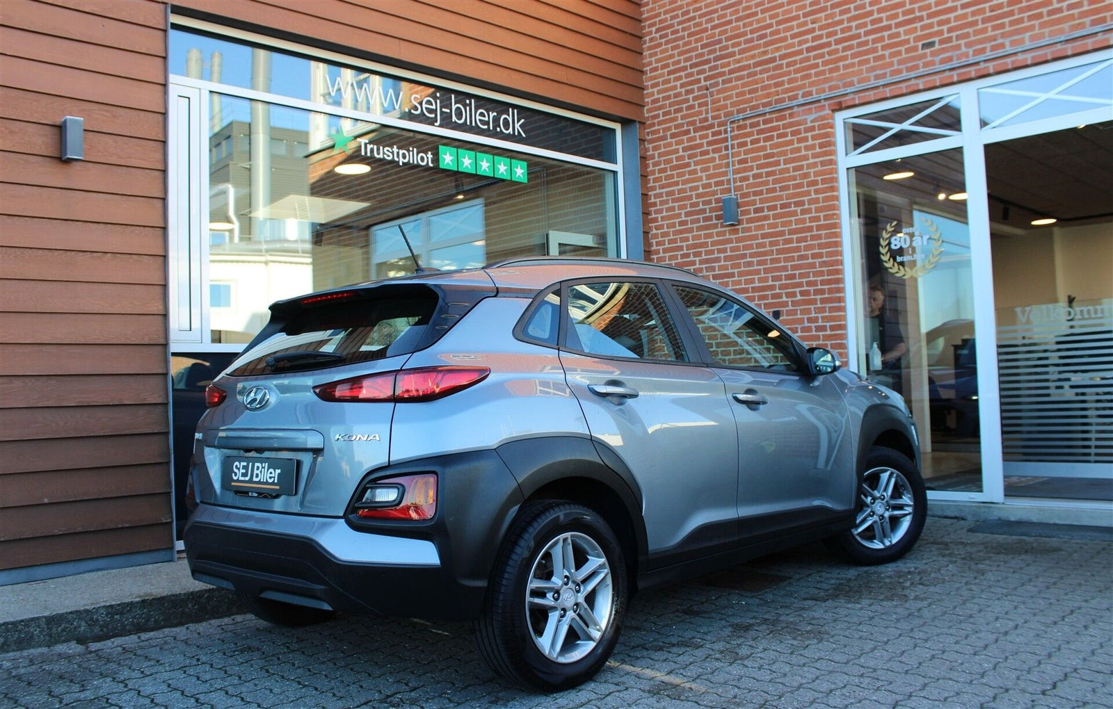 Grå Hyundai Kona fra 2020