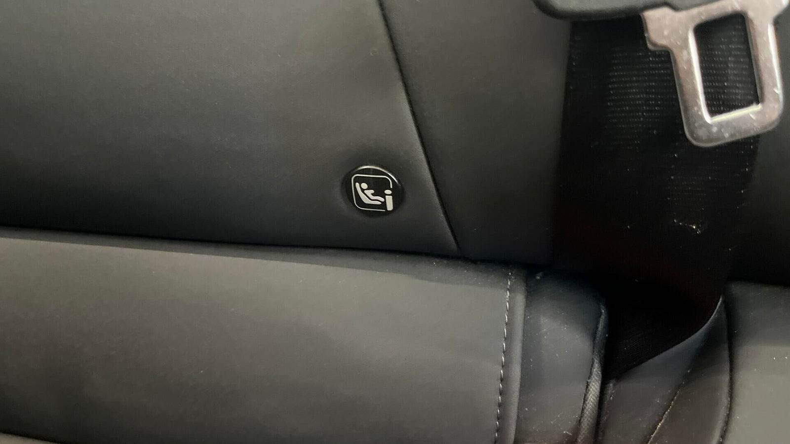 Grå Volvo EX30 fra 2024