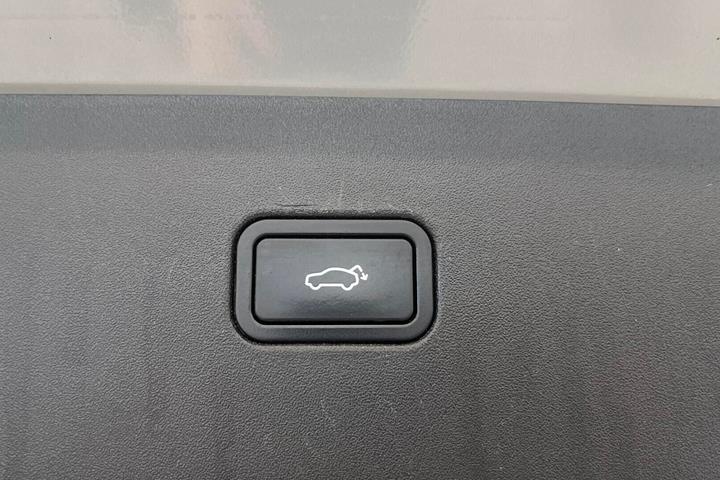 Grå Volvo EX30 fra 2024