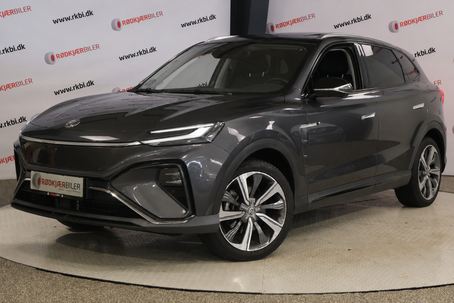 MG Marvel R Luxury