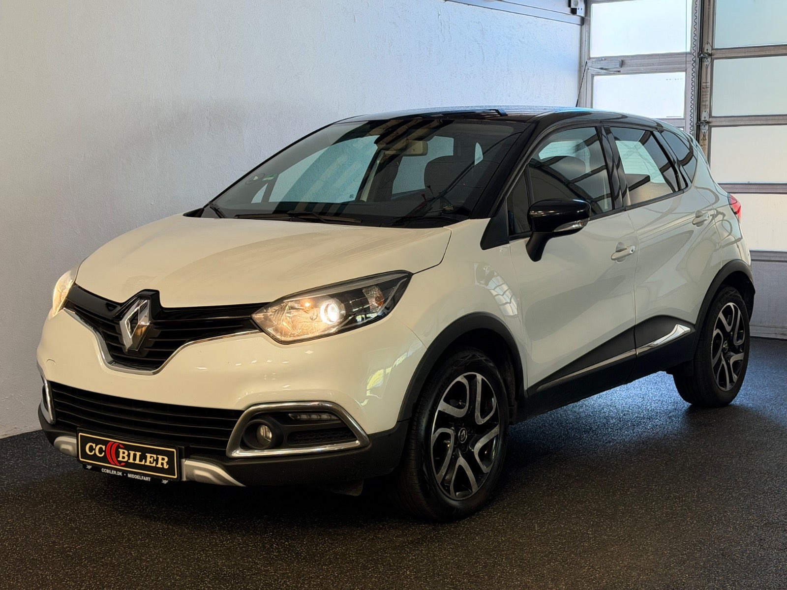Hvid Renault Captur fra 2017