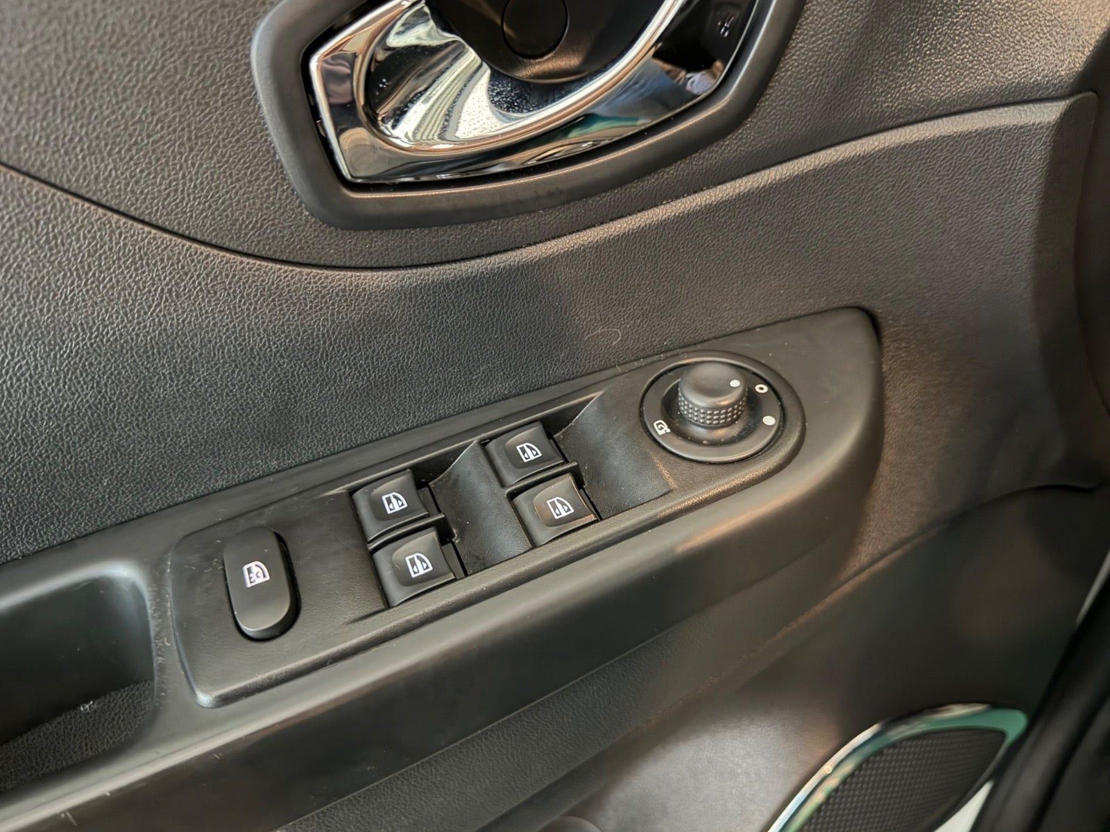 Hvid Renault Captur fra 2017