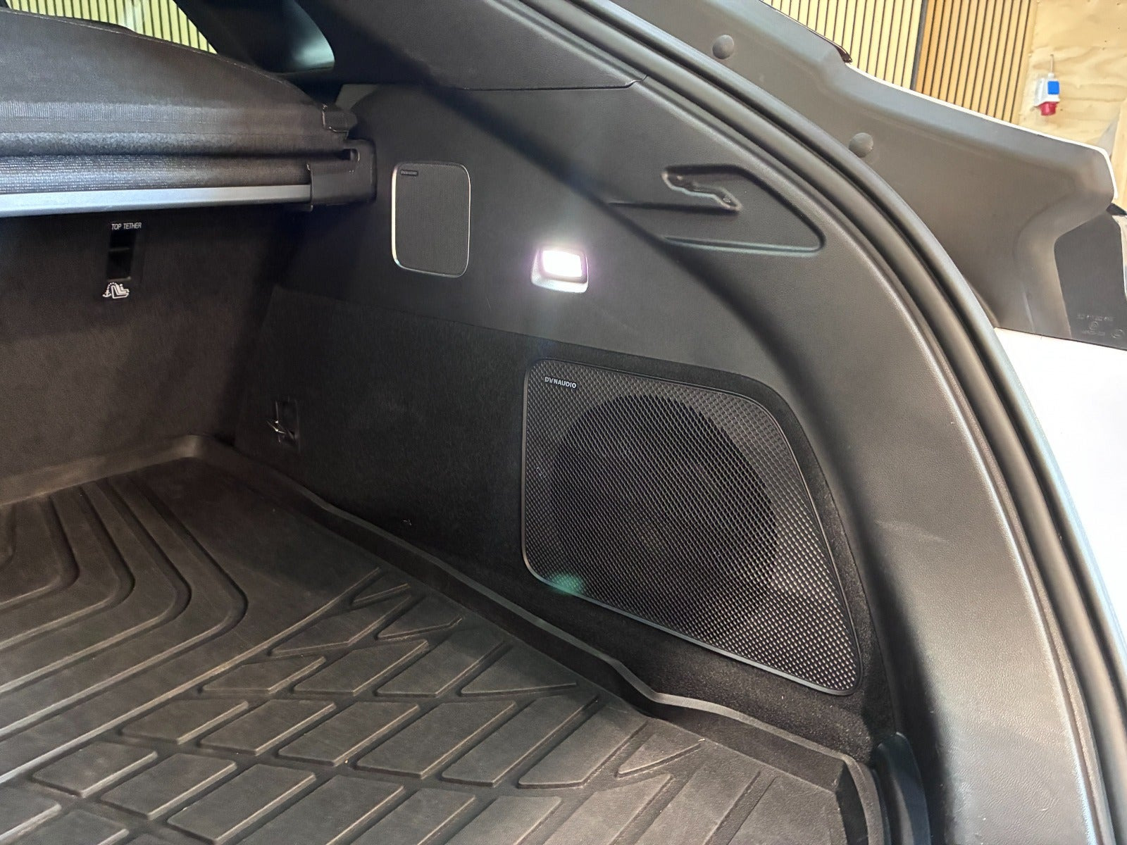 Hvid BYD Sealion 7 fra 2025