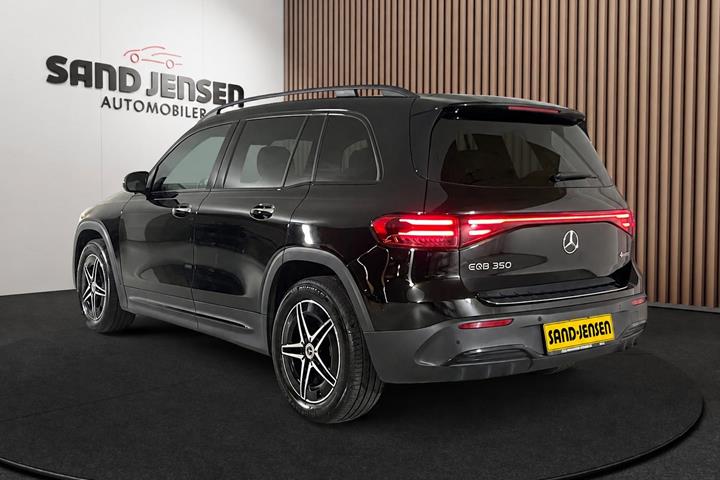 Sort Mercedes EQB350 fra 2025