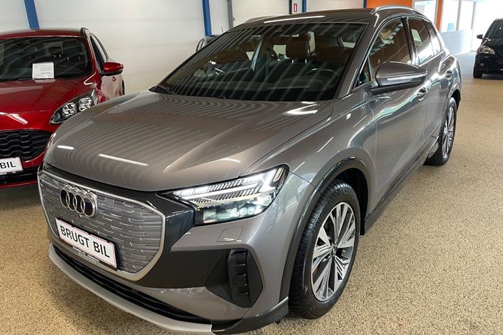 Grå Audi Q4 e-tron fra 2022