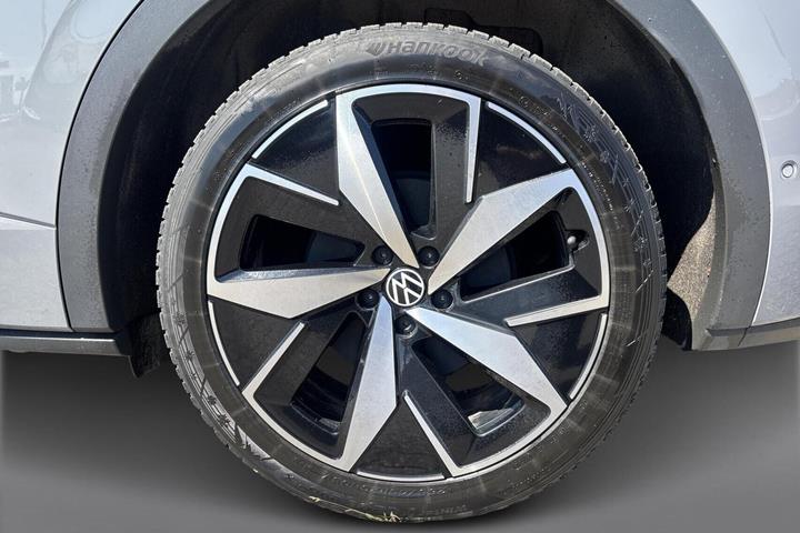 Grå VW ID.4 fra 2022