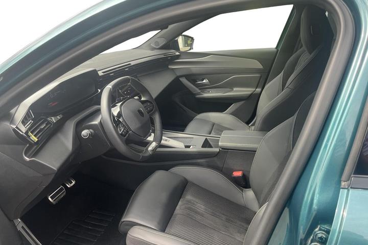 Blå Peugeot E-308 fra 2023