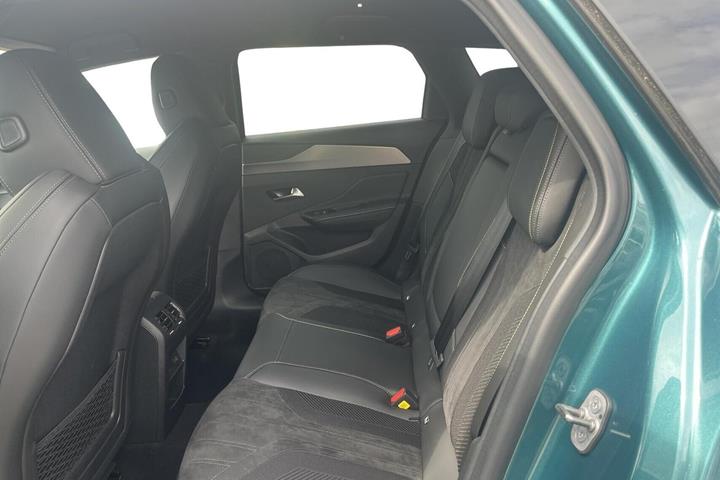 Blå Peugeot E-308 fra 2023