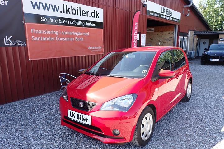 Rød Seat Mii fra 2019 set udefra