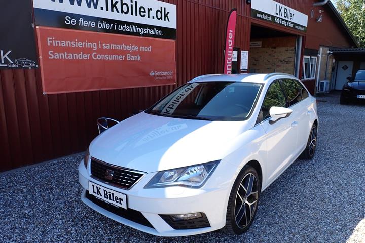 Hvid Seat Leon fra 2017 set udefra
