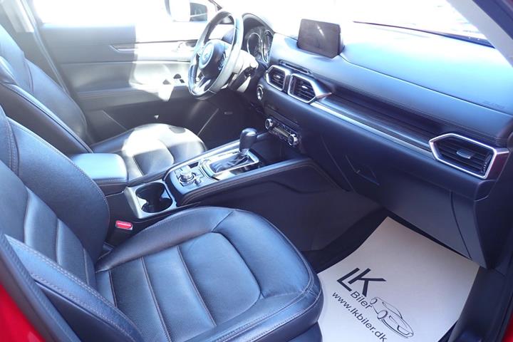 Rød Mazda CX-5 fra 2017