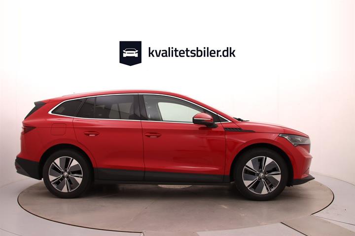 Rød Skoda Enyaq fra 2023