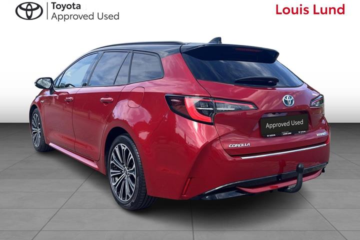 Rød Toyota Corolla fra 2020