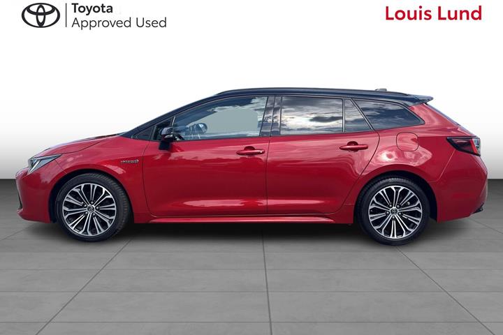Rød Toyota Corolla fra 2020