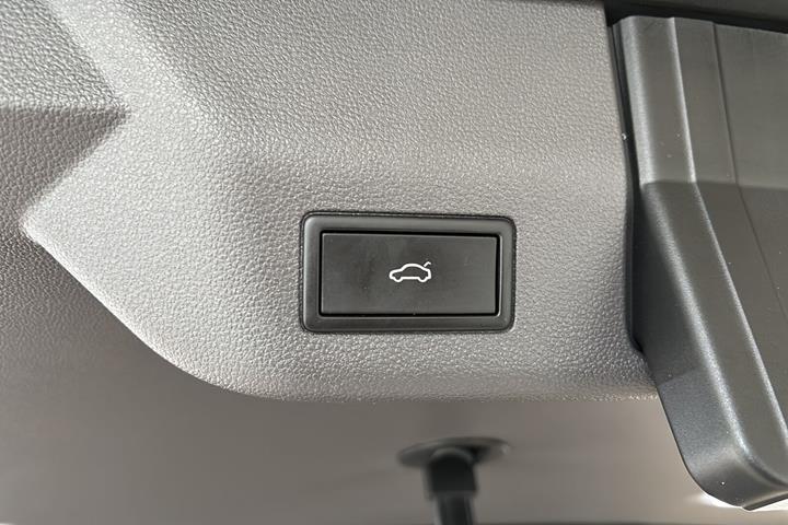 undefined VW Multivan fra 2022