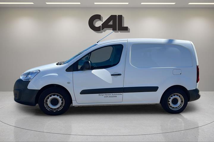 Hvid Peugeot Partner fra 2018