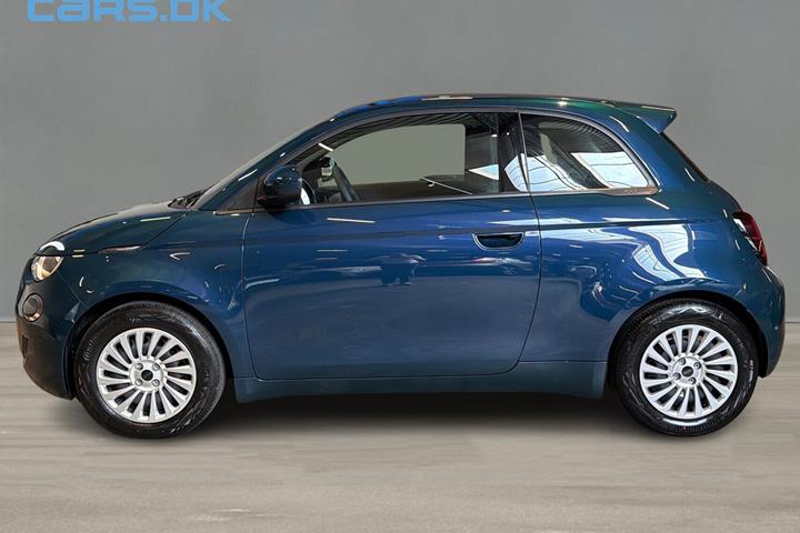 Grøn Fiat 500e fra 2023