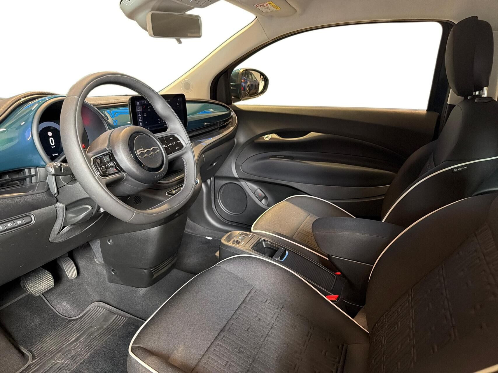 Grøn Fiat 500e fra 2023