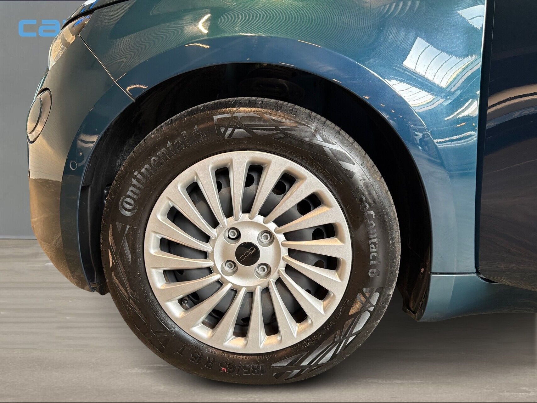 Grøn Fiat 500e fra 2023