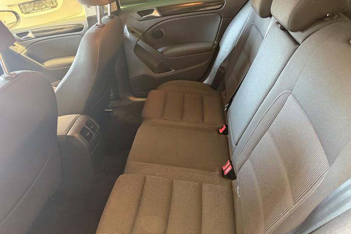 Sort VW Golf VI fra 2011