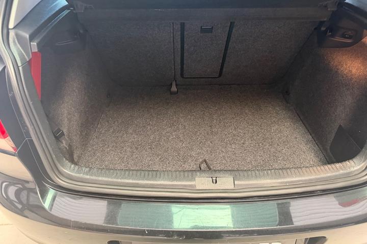 Sort VW Golf VI fra 2011