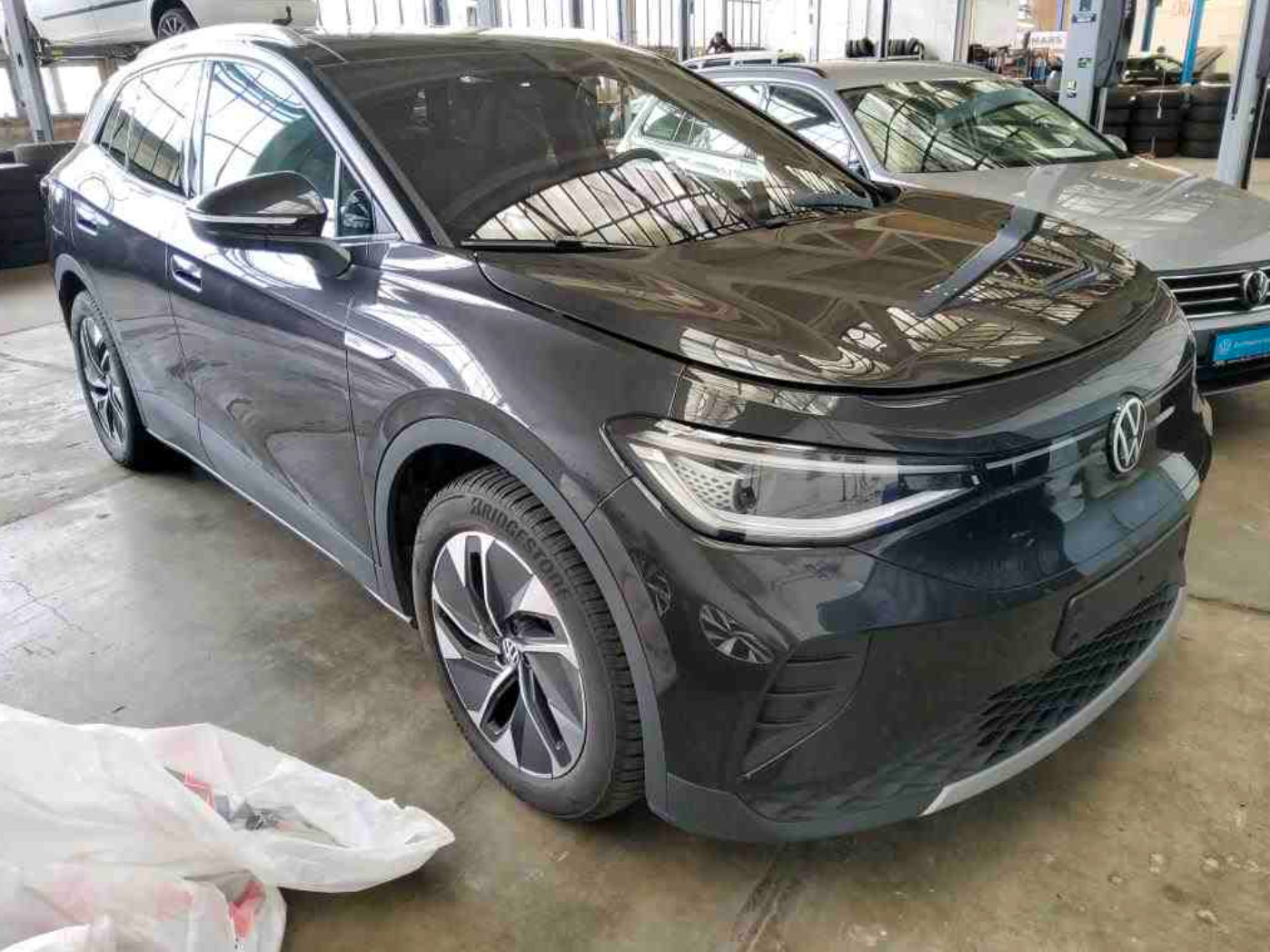 Grå VW ID.4 fra 2023