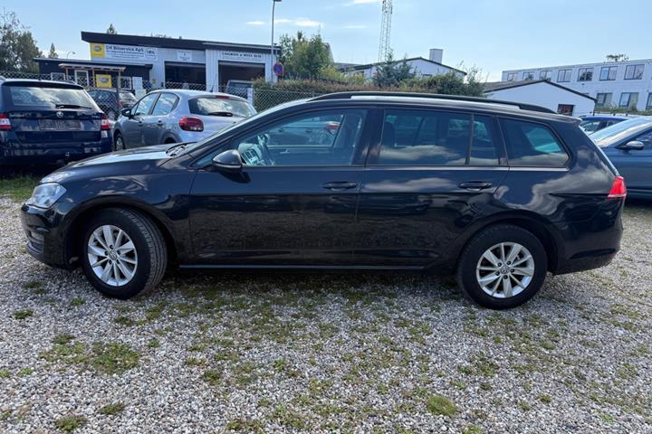 Sort VW Golf VII fra 2014
