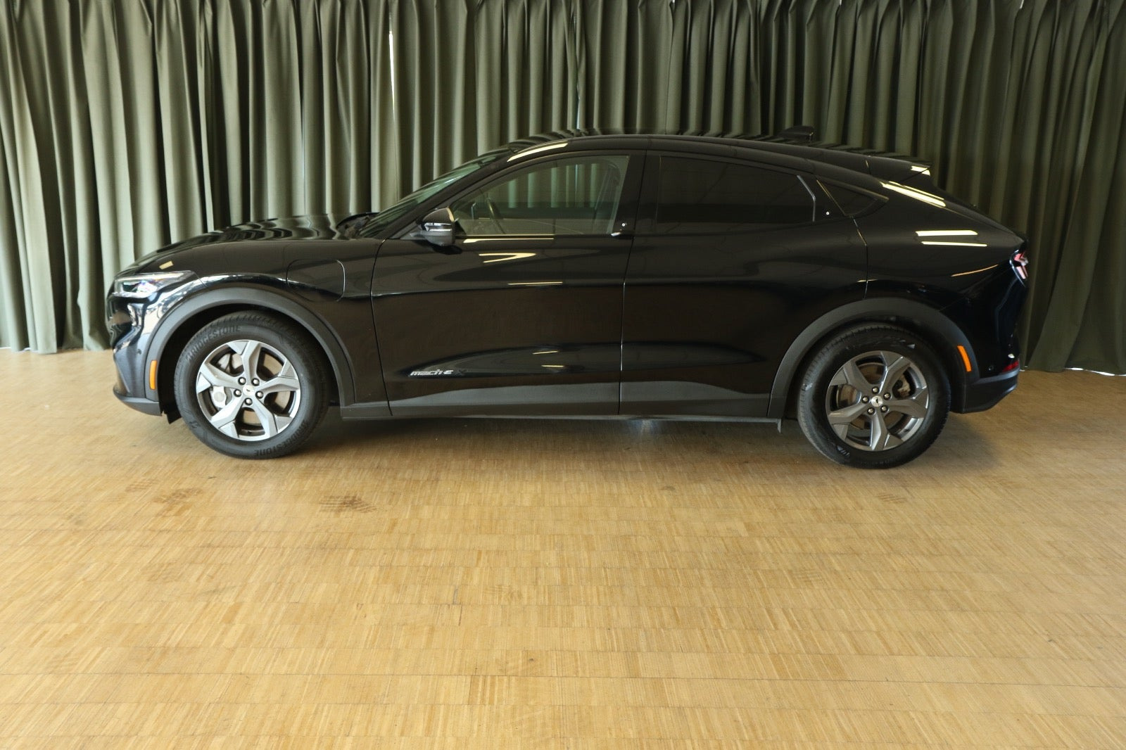 Grøn Ford Mustang Mach-E fra 2022