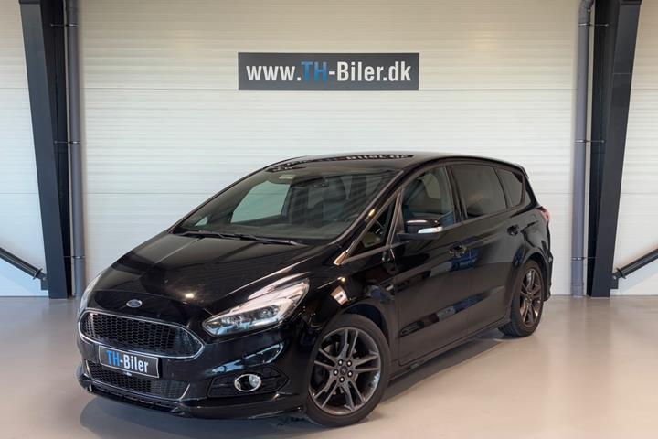 Rød Ford S-MAX fra 2018