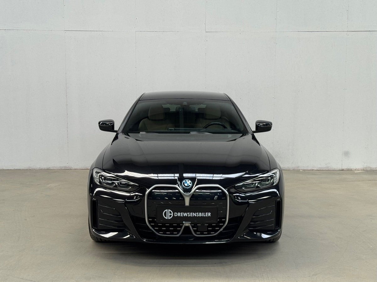 Sort BMW i4 fra 2023