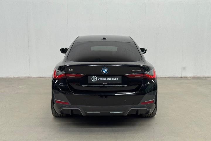 Sort BMW i4 fra 2023