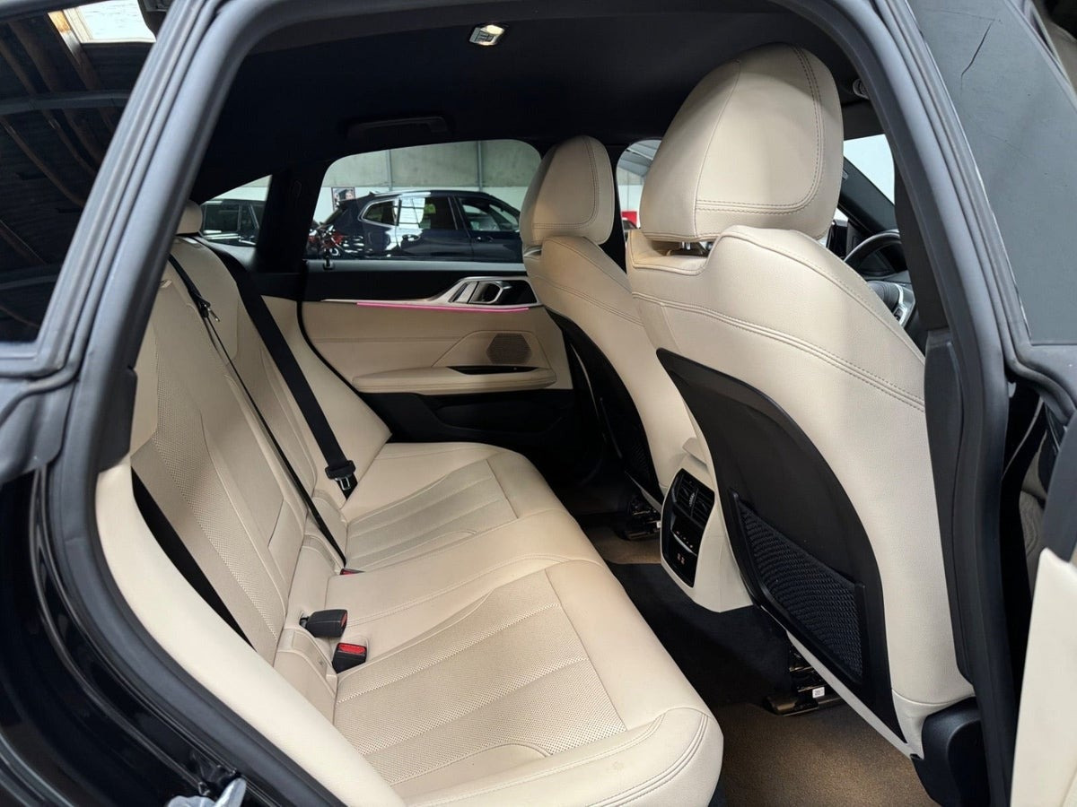 Sort BMW i4 fra 2023