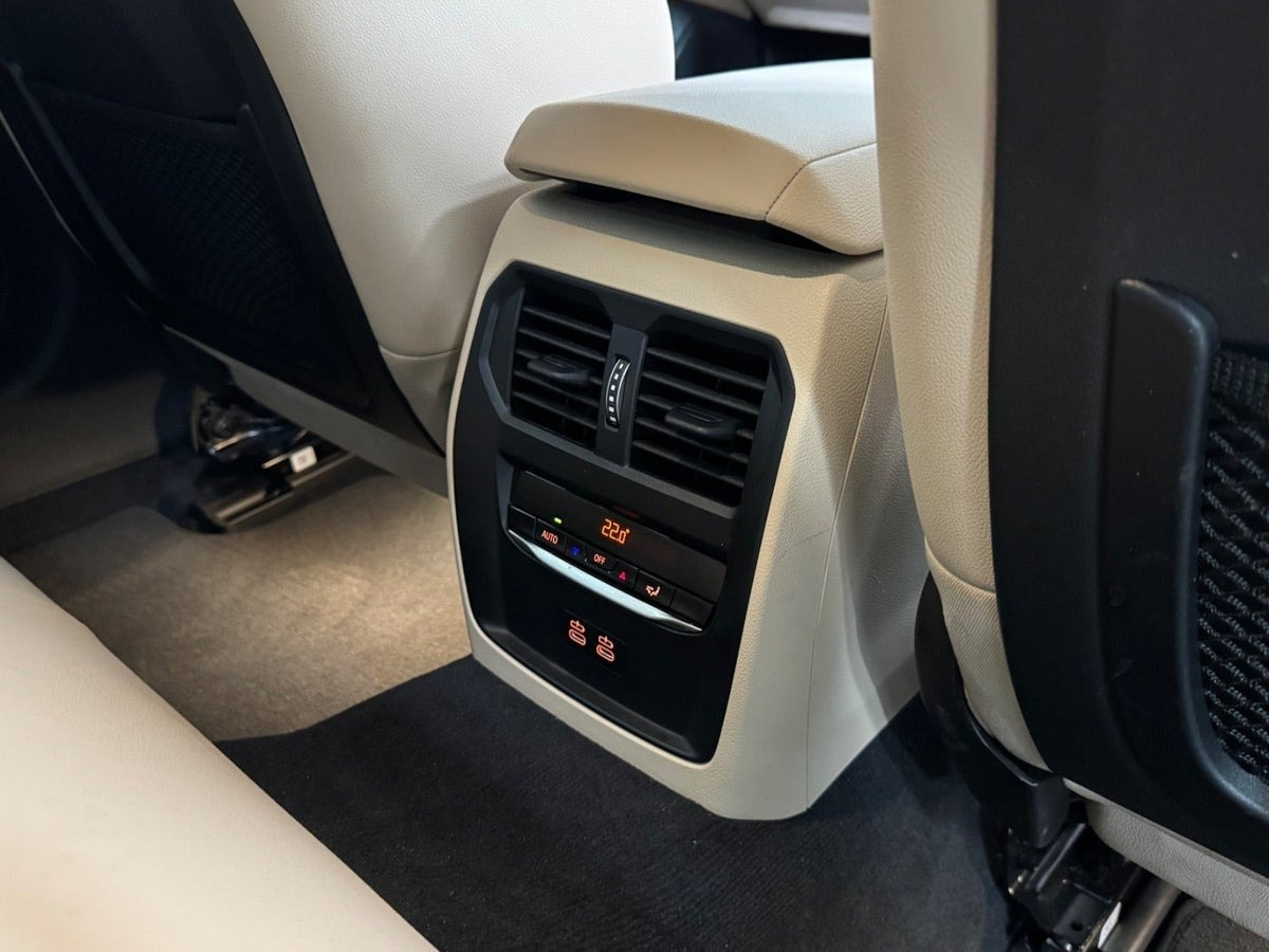 Sort BMW i4 fra 2023