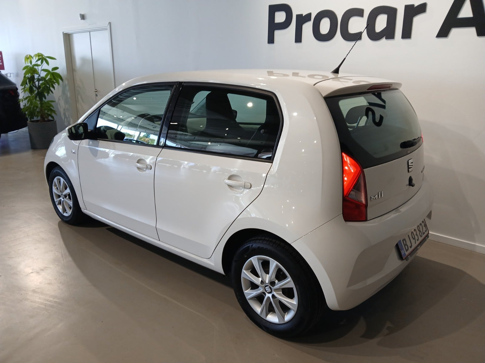 Hvid Seat Mii fra 2015