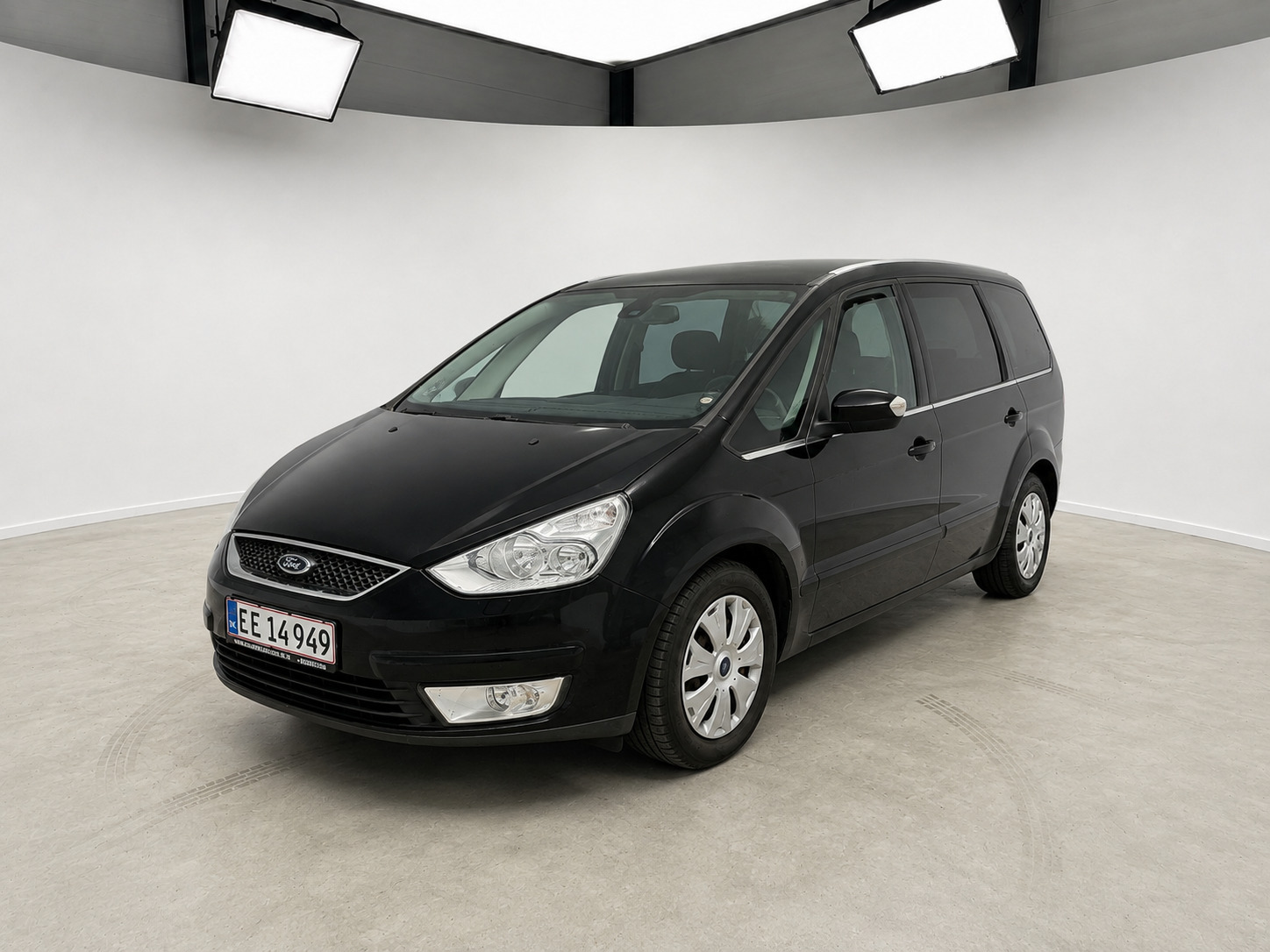 Sort Ford Galaxy fra 2007