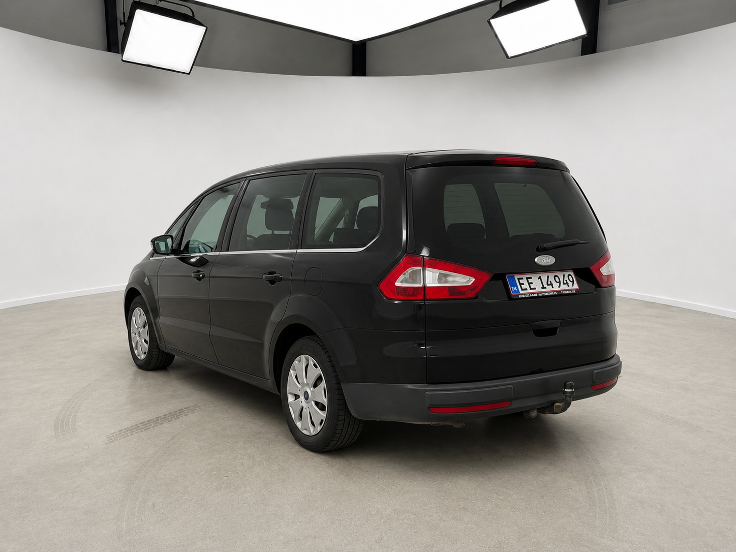 Sort Ford Galaxy fra 2007