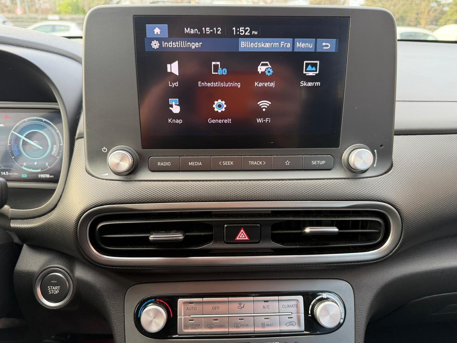 Blå Hyundai Kona fra 2021