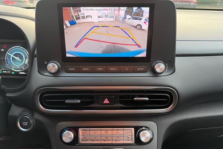 Blå Hyundai Kona fra 2021