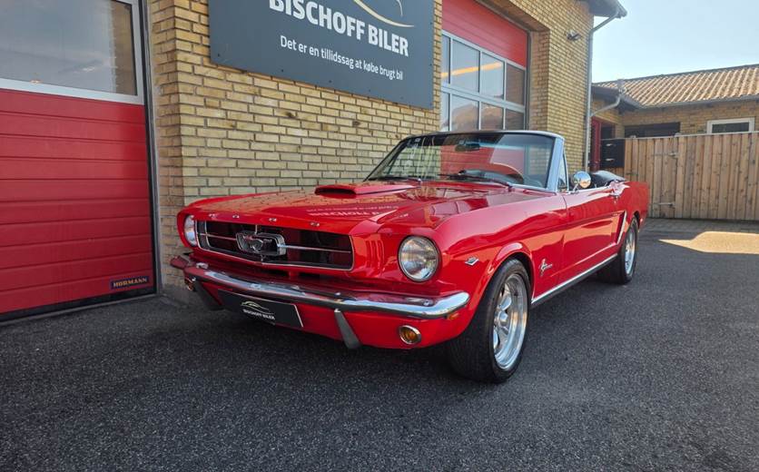 Ford Mustang 4,7 V8 Cabriolet aut.