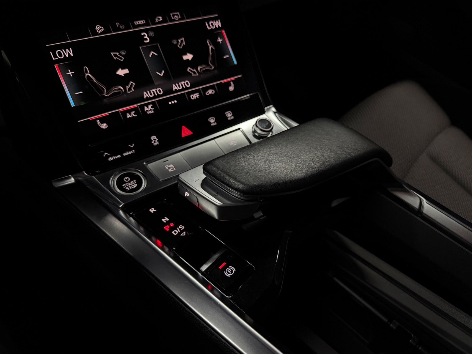 Sort Audi e-tron fra 2023
