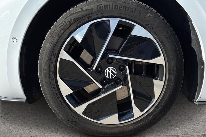 Hvid VW ID.3 fra 2024