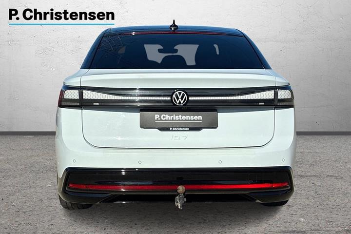 Hvid VW ID.7 fra 2024
