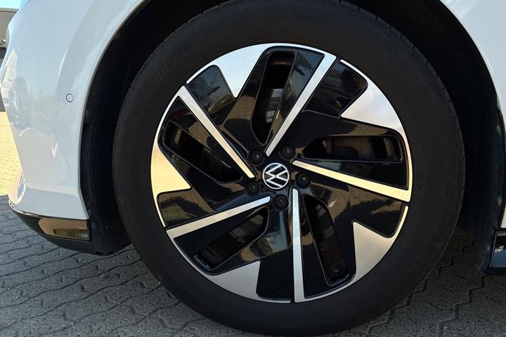 Hvid VW ID.7 fra 2024
