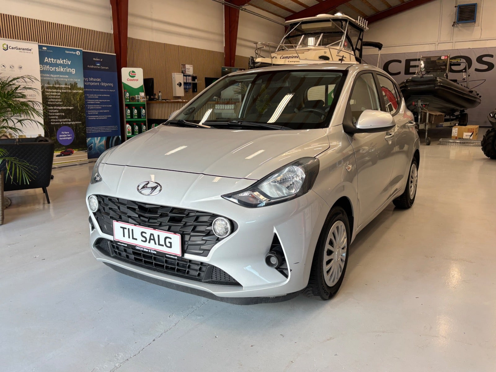 Sølv Hyundai i10 fra 2021