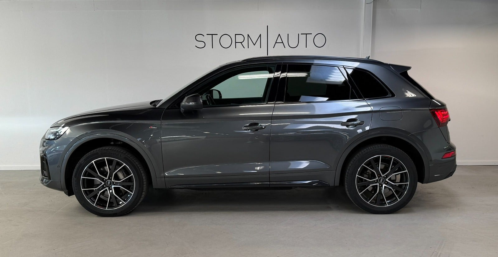 Grå Audi Q5 fra 2021