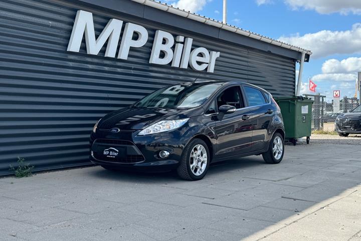 Sort Ford Fiesta fra 2012