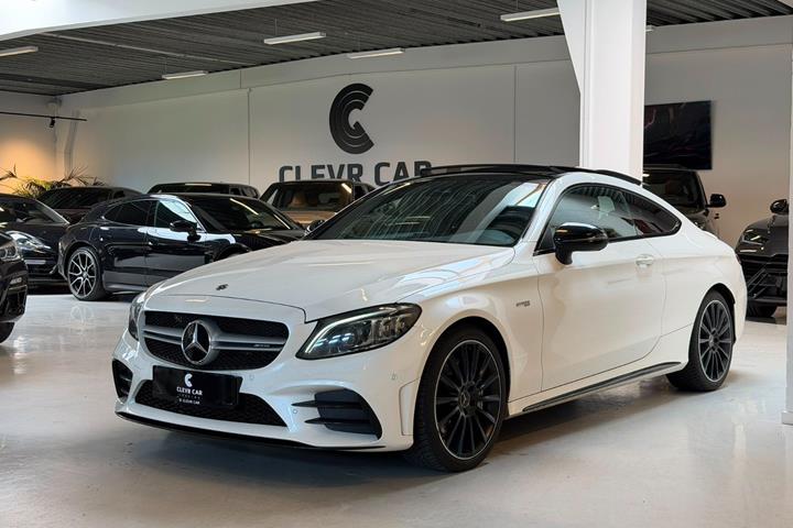 Hvid Mercedes C43 fra 2020