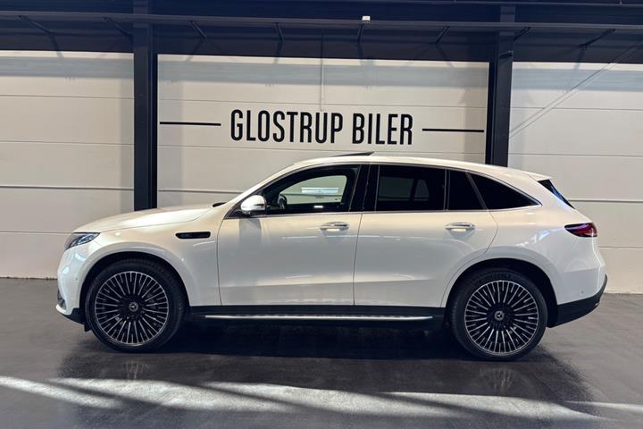 Hvid Mercedes EQC400 fra 2020